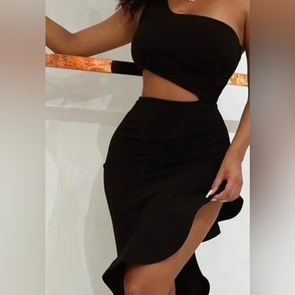 One Shoulder Ruffle Dress - Picture 3 of 3